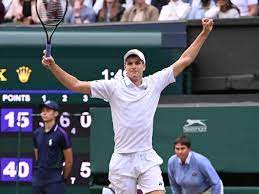 He will face daniil medvedev or croat marin cilic next. Who Are Hubert Hurkacz S Parents Know All About His Mother Father And Family Firstsportz