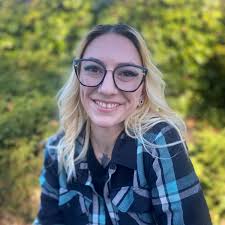 Samantha Kephart's Instagram, Twitter & Facebook