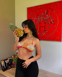 🦋 𝐴𝑛𝑎 𝑊ℎ𝑖𝑡𝑒𝑅𝑜𝑠𝑒 💎 (@ana.whiterose) • Threads, Say more