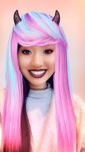 Leanne Collier's Instagram, Twitter & Facebook