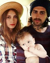 Zachary Kinsella's Instagram, Twitter & Facebook