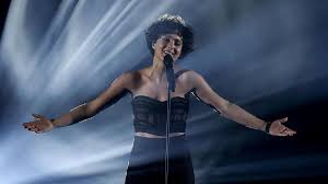 Avec 524 points, l'italie s'est imposée comme le grand gagnant grâce à l'hymne rock zitti e buoni, chantée par maneskin. Ntpnp3y1c8kmcm