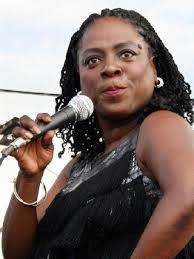 Big-voiced Dap-Kings soul singer Sharon Jones dies at 60