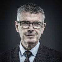 Damien Wells's Instagram, Twitter & Facebook