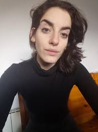 hi, can I help some help figuring out my colors? I've been lurking bad  reading lots but I cannot even figure out which season I am :/ :  r/coloranalysis