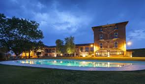 Wikipedia is een online encyclopedie die ernaar streeft inhoud te bieden die vrij herbruikbaar, objectief en verifieerbaar is. Piemonte Via Vitae Travels