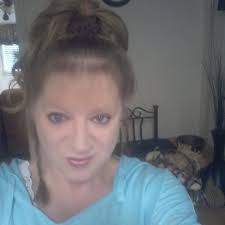 Country bar near oceanfront in late 90's early 00's?