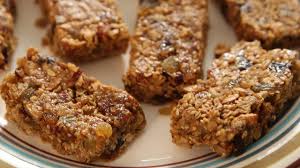 The kids will love this chocolate chip granola bars recipe. Homemade Granola Bars Granola Bars Recipe Kiddie S Corner With Anushruti Youtube