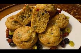 Cake Salee Au Thonأحلى ميني كيك بالطون والجبن Youtube En 2020 Fromage Rouge Cake Sale Thon Cuisine