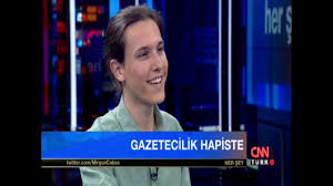 Baskılar ve tehditler gerçekleri ve babamı susturamadığı gibi. Ege Dundar Can Dundar Adina Gurur Ve Onur Babam Adina Ise Ofke Ve Huzun Duydum Cnn Turk 2015 Youtube