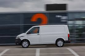 Hier steht ein t6.1 2.0 tdi zum verkauf, der zum camper umgebaut wurde. Der Vw Bulli Wird Digital