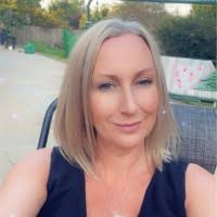 30+ "Laura Parris" profiles