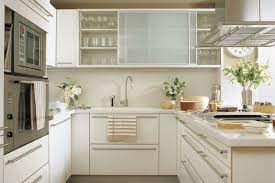 3 cara memilih bahan rak piring terbaik. Punya Rumah Mungil Ini Ide Kitchen Set Minimalis Untuk Dapur Kecil