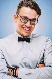 Actor Erwin Dawson kisses and tells