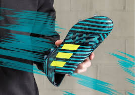 Tarikh lahir noel juga (28 mei 1967) turut akan tertulis di bahagian dalam kolar kasut ini. Nemeziz But Bola Adidas Yang Akan Jadi Perhatian Tahun Ini