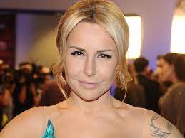 Jun 05, 2020 · laura, in order to save her relationship from falling apart, goes to sicily, where she meets massimo. Blanka Lipinska Separated From The Baron Who Was The Author Of 365 Dni With Before