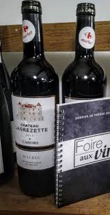 Pour le faire savoir, 25 000 tracts avaient été aux vins connectée, installée par carrefour sur ce lieu très fréquenté. Foires Aux Vins Septembre 2018 Les Bonnes Affaires