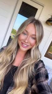 Melissa Berridge's Instagram, Twitter & Facebook