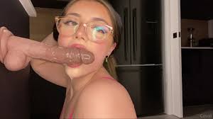 Lilith Cavaliere Boob Groping and Finger Licking Video Leaked