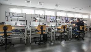 Almas diamond services offers state of the art boiling, evaluation and polishing services to diamantaires. Nemesis International Inaugurates Uae S First State Of The Art Diamond Polishing Facility