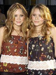 One of them being her new dark hair color! Mary Kate And Ashley Olsen S Beauty Transformation Allure