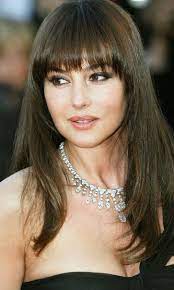 Epingle Sur Bellucci