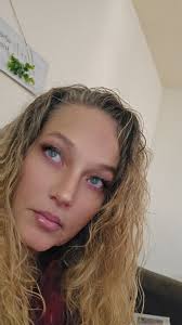 Introduction and sharing a photo