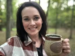 Cheers to October 1st! 🍁 I gotta say, I love October…. Crisp cool air,  colorful leaves, trips to the orchard (mostly for donuts!), pumpkins, and  perfect coffee-drinking-weather ☕️ But October also brings