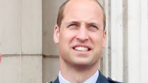 Magician David Kwong brings