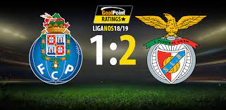 Boa combinaçao do benfica na área do fc porto, mas depois mbemba evita que um cruzamento chegue com sucesso a. Porto Benfica Aguia Voa Para A Lideranca No Dragao Goalpoint