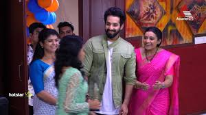 Kudumbavilakku Serial Today At 7 30 Pm Asianet Youtube ℹ️ find www.vadamalli.com pookalam varavayi serial related websites on ipaddress.com. kudumbavilakku serial today at 7 30 pm asianet