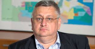 Agenția națională pentru resurse minerale (anrm) este instituția guvernamentală responsabilă cu acordarea licențelor de exploatare minieră din românia. Un Bihorean La Carma Agentiei Nationale Pentru Resurse Minerale Oradea In Direct