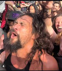 The ultimate rocker hits the mosh pit 🤘🏼❤️🤘🏼