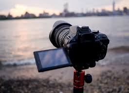 Mulai dari video lucu, video slowmo, video reaksi atau react sampai video joker dan masih banyak kategori video lainnya. 9 Cara Mudah Membuat Video Profesional