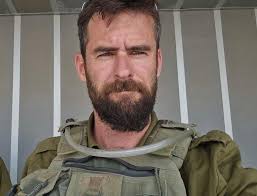 How many Israeli soldiers, officers and policemen killed in Hamas attack?