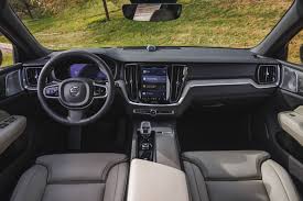 Volvo V60 Cross Country: Chiếc xe hoàn hảo cho những ai yêu thích phiêu lưu