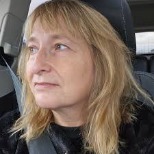 I was doing a drawing session with Royal Drawing School yesterday. I just  love the facilitators there. There ideas and perspectives are so outside  the box of North America & they really