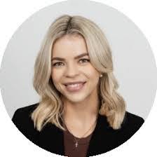 Kristin Heinrich's Instagram, Twitter & Facebook