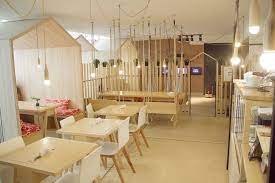 Interiorismo Para Adultos Y Ninos En Un Restaurante Original Interiores Cafeteria Cafeteria Infantil Diseno Del Restaurante