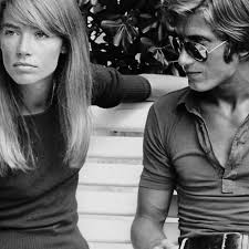 Jacques dutronc was born on 28 april 1943 at 67 rue de provence in the 9th arrondissement of paris, the home of his parents, pierre and madeleine. K On Twitter Le Bonheur N Est Pas Quelque Chose Que L On Vit C Est Plutot Quelque Chose Dont On Se Souvient Jacques Dutronc Jacques Dutronc Francoise Hardy Https T Co Pd3zkamxek
