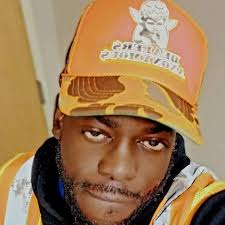 Chicago rapper #KingLilJay chock!n tran$ man in jail 😳😭⚧️ Check full  video in the comments 👇