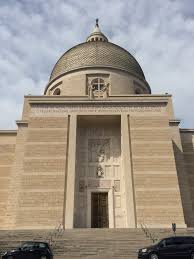 Le ampie e rimodernate camere e suites, in tutto 35 definite in ogni minimo dettaglio, sono state progettate per offrire il massimo comfort agli ospiti. Santi Pietro E Paolo A Via Ostiense Wikipedia