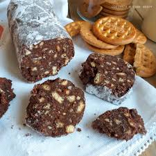 Senza utilizzare le uova potrete anche preparare una buonissima pasta frolla con la quale creerete degli ottimi biscotti. Salame Dolce Di Cioccolato Con Biscotti Senza Uova E Senza Cottura Cucinare E Come Amare