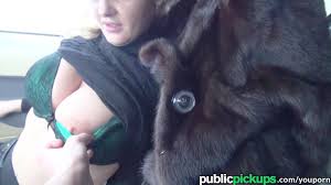 Indian woman enjoys fit white guy's cock - Virtual Reality Sex