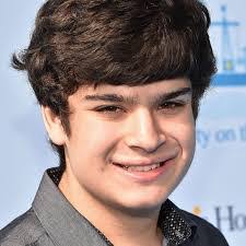 Devan Leos's Instagram, Twitter & Facebook