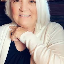 Lupe Roberts's Instagram, Twitter & Facebook