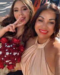 👑Emy's Quince 👑 This weekend we had the honor to celebrate one of my good  friends daughter. Emy is like my daughter. She's Taty's best friend and  she's so special to our