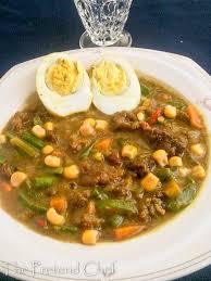 Rich And Comforting Simple Curry Sauce Stuffed Peppers Easy Curry Sauce Curry Recipes