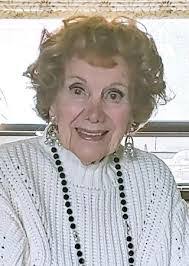 Mary Moyer's Instagram, Twitter & Facebook