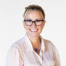 Rebecca Waid's Instagram, Twitter & Facebook